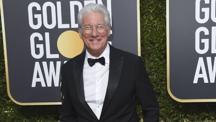 Richard Gere en la alfombra roja de los Globos de Oro 2019