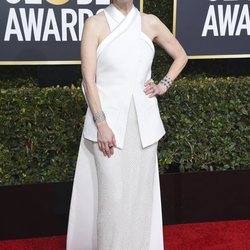 Julianne Moore en la alfombra roja de los Globos de Oro 2019