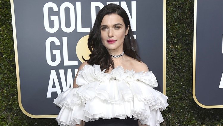 Rachel Weisz en la alfombra roja de los Globos de Oro 2019