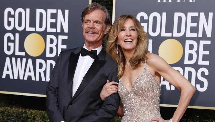 William H. Macy y Felicity Huffman en la alfombra roja de los Globos de Oro 2019