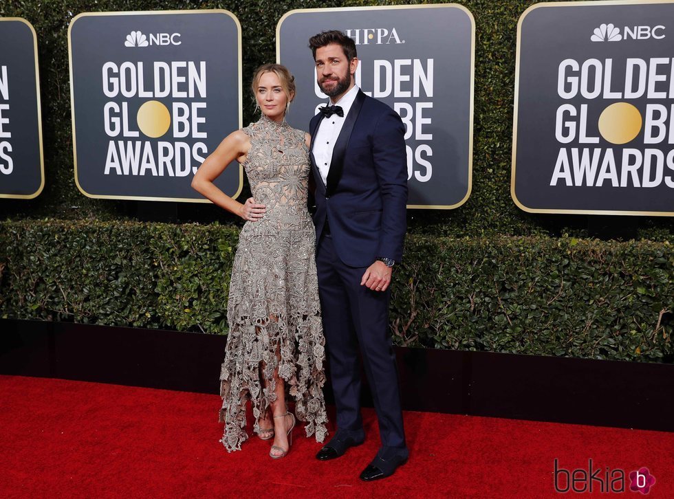 Emily Blunt y John Krasinski en la alfombra roja de los Globos de Oro 2019