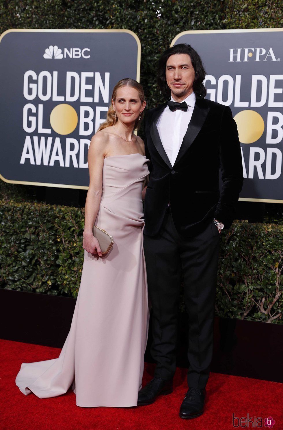 Adam Driver y Joanne Tucker en la alfombra roja de los Globos de Oro 2019