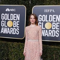 Emma Stone en la alfombra roja de los Globos de Oro 2019