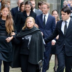 La Princesa Cristina de Holanda junto a dos de sus hijos