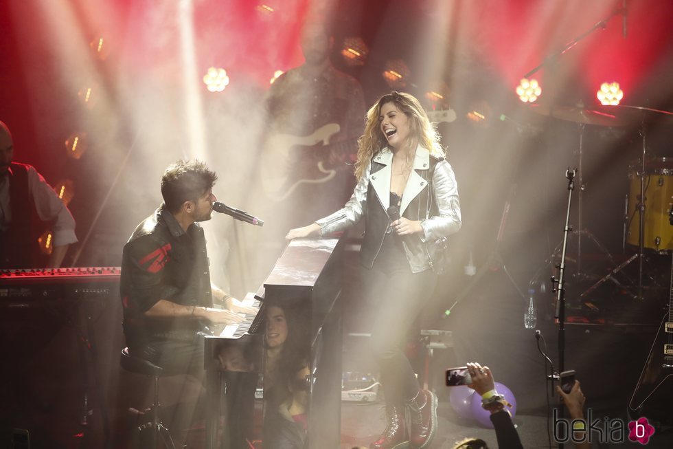 Pablo López y Miriam Rodríguez en Contigo Tour