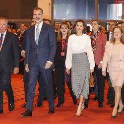 Los Reyes Felipe y Letizia con Ana Pastor en la inauguración de FITUR 2019