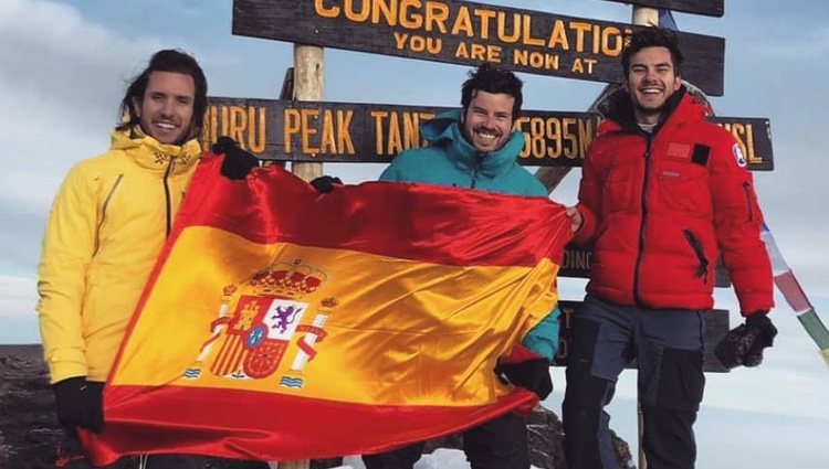 Andrés Ceballos y Willy Bárcenas en la cima del Kilimanjaro