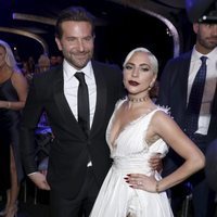 Bradley Cooper y Lady Gaga durante la gala de los SAG 2019