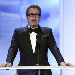 Gary Oldman durante la gala de los SAG 2019