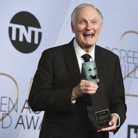 Alan Alda con su premio SAG 2019