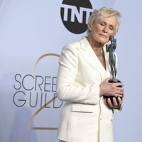 Glenn Close con su premio SAG 2019