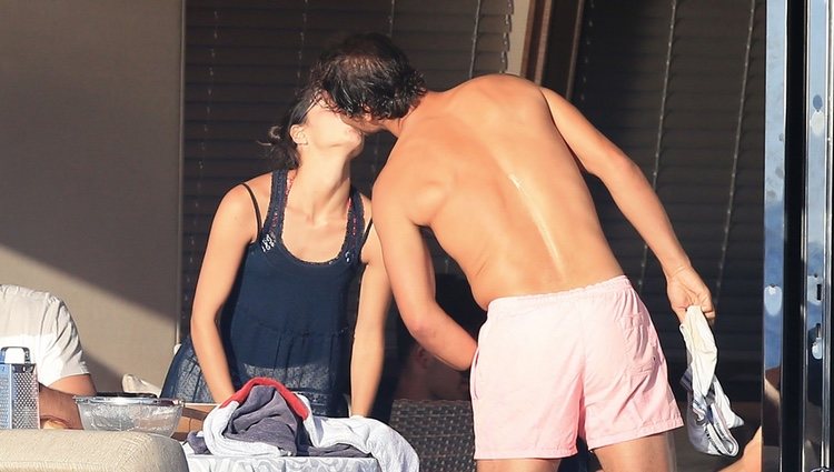 Rafa Nadal y Xisca Perelló besándose durante sus vacaciones en Ibiza