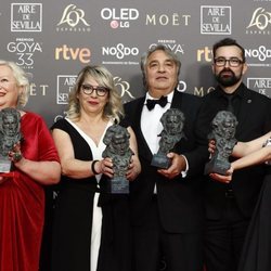 Yousaf Bokhari, Sylvie Imbert, Amparo Sanchez y Pablo Perona con sus estatuillas en los PRemios Goya 2019.