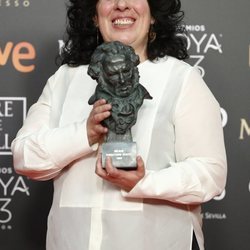 Arantxa Echevarría con su estatuilla en los Premios Goya 2019