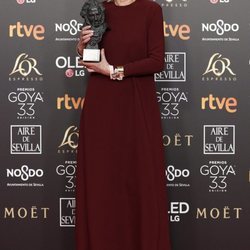 Susi Sánchez con su estatuilla en los Premios Goya 2019