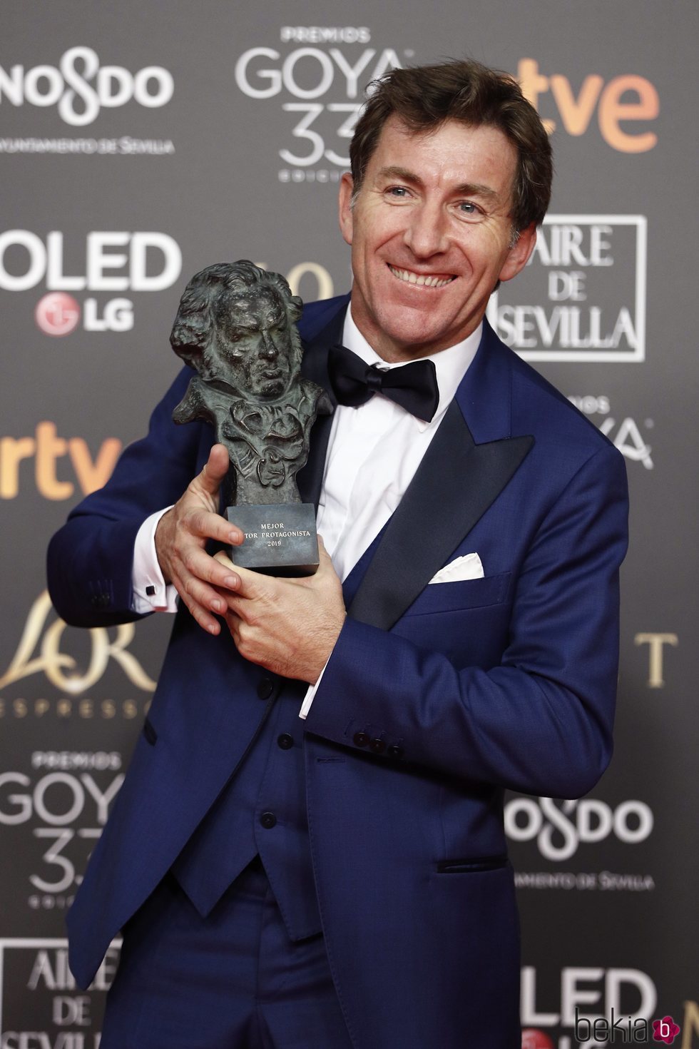 Antonio de la Torre con su estatuilla en los Premios Goya 2019