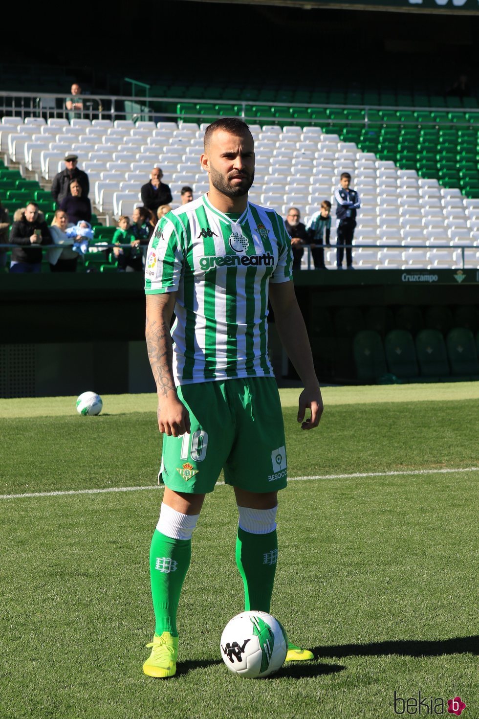 Jesé Rodríguez en el campo de fútbol del Betis