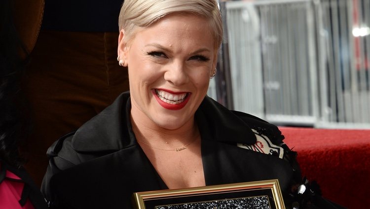 Pink recibe una estrella en el paseo de la fama de Hollywood