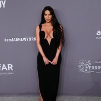 Kim Kardashian en la gala amFAR 2019