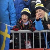 La Princesa Mette-Marit y la Princesa Estela de Suecia en los Campeonatos del Mundo de Esquí Alpino 2019