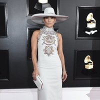 Jennifer Lopez en la alfombra roja de los Grammy 2019