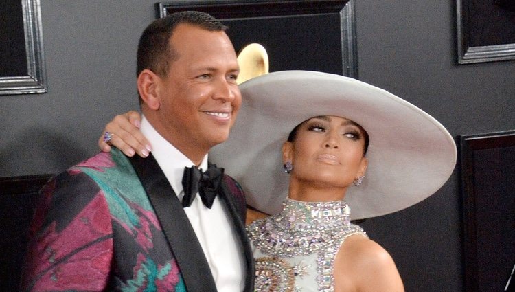 Jennifer Lopez y Alex Rodríguez en la alfombra roja de los Grammy 2019