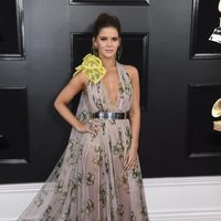 Maren Morris en la alfombra roja de los Grammy 2019