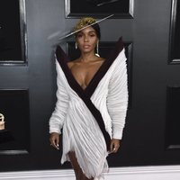 Janelle Monae en la alfombra roja de los Grammy 2019