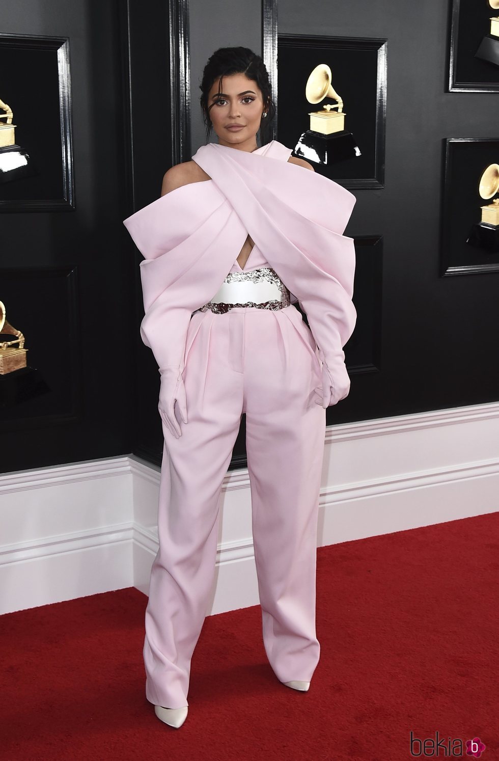 Kylie Jenner en la alfombra roja de los Grammy 2019