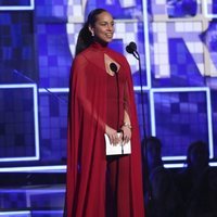 Alicia Keys ejerciendo de presentadora de los Grammy 2019