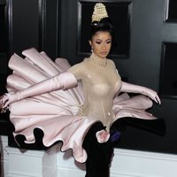 Cardi B en la alfombra de los Grammy 2019