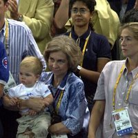 La Reina Sofía, la Infanta Cristina y Juan Urdangarin en Sydney 2000