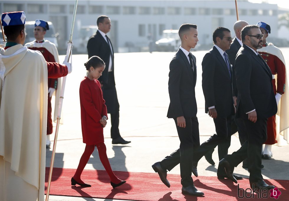 Mohamed VI, Moulay Hassan y Lalla Khadija de Marruecos en la recepción a los Reyes Felipe y Letizia en Rabat