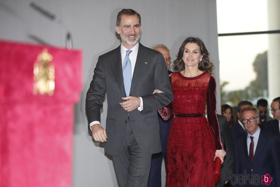 Los Reyes Felipe y Letizia en la Biblioteca de Rabat durante su Viaje Oficial a Marruecos