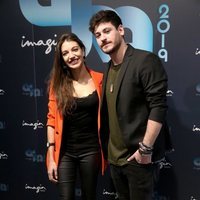 Ana Guerra y Cepeda posan juntos presentando una gira conjunta