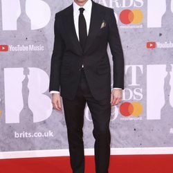 Hugh Jackman en la alfombra roja de los Brit Awards 2019