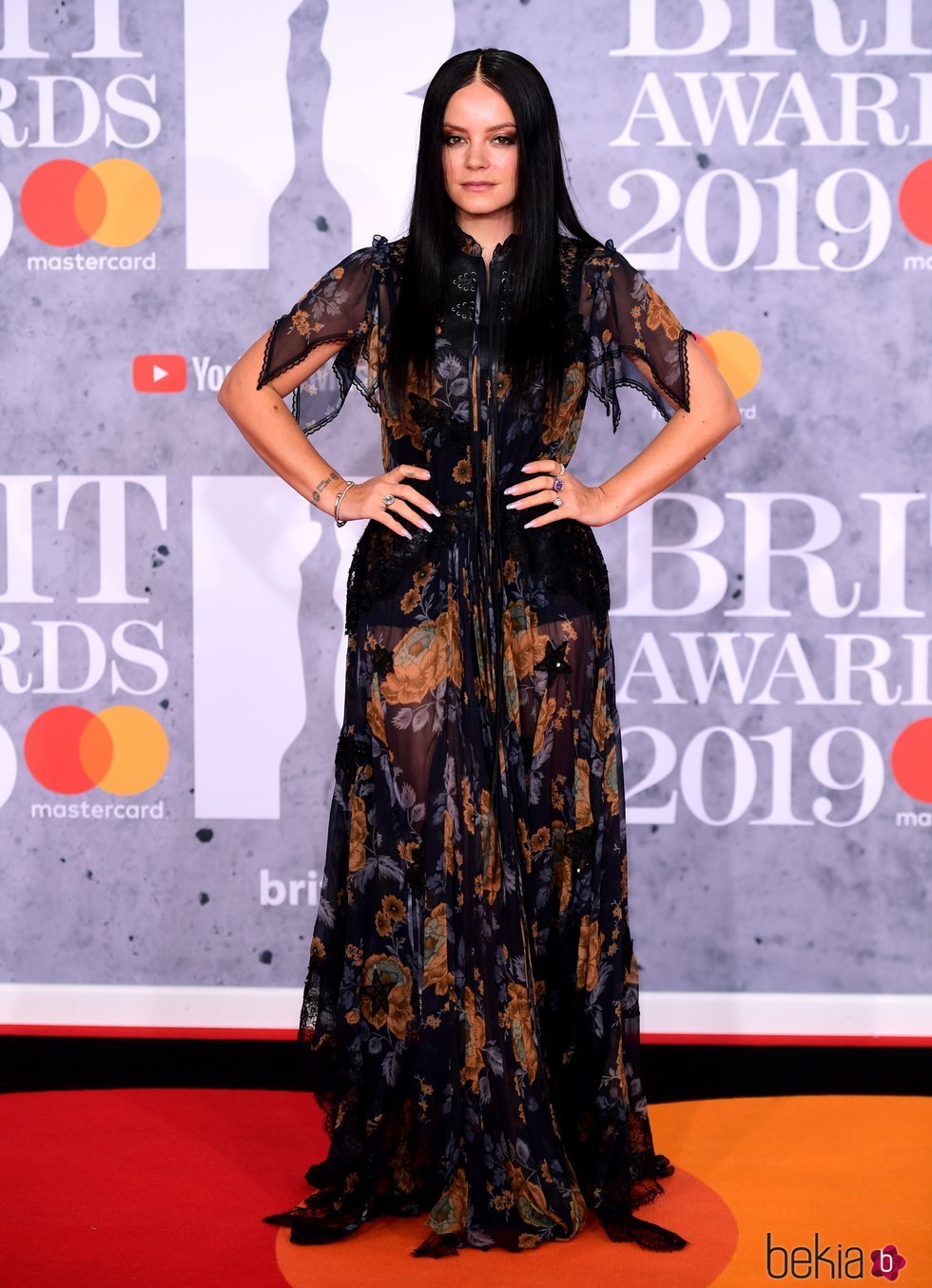 Lily Allen en la alfombra roja de los Brit Awards 2019