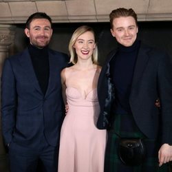 James McArdle, Jack Lowden y Saoirse Ronan en una presentación