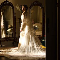 Amaia Salamanca vestida de novia en 'Gran Hotel'