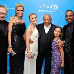 Larry King, Shaun King, Kristen Bell, Quincy Jones, Emily Bear y Sugar Ray en la Unicef Ball 2011