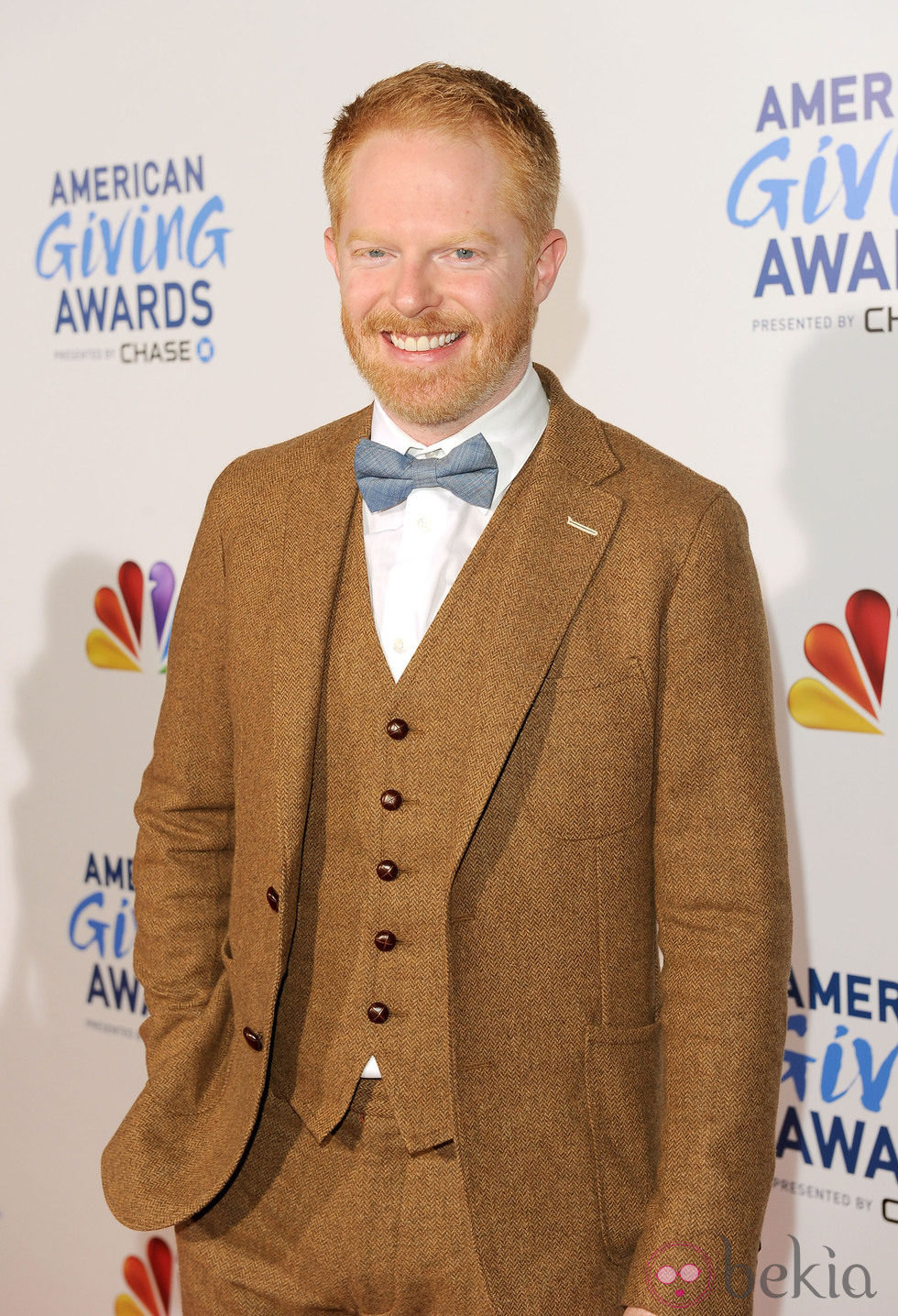 Jesse Tyler Ferguson en los premios American Giving Awards