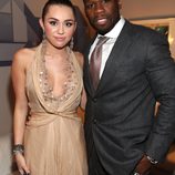 Miley Cyrus y 50 cent en los premios American Giving Awards