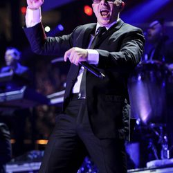 PitBull durante su actuación en los Jingle Ball 2011