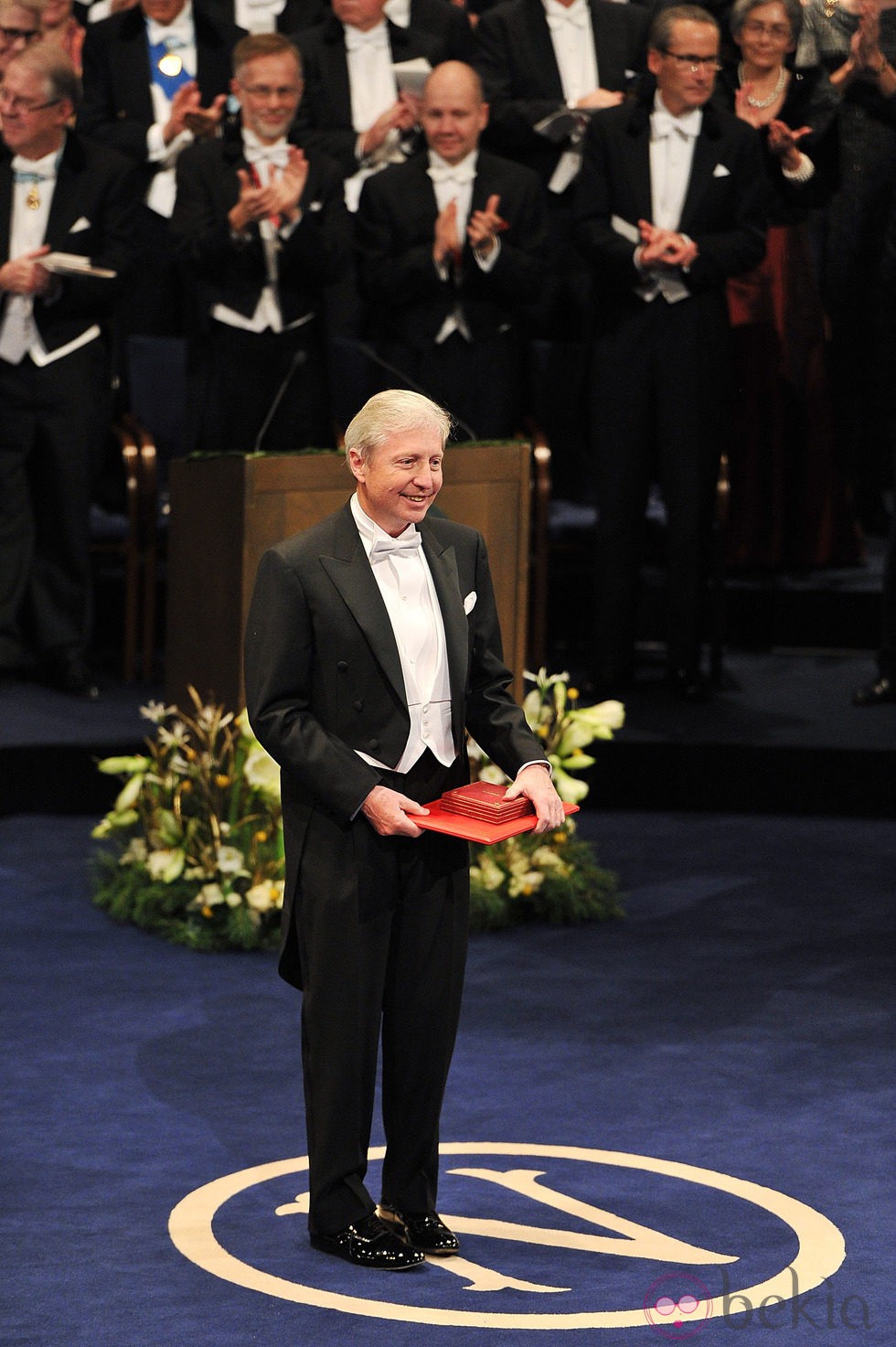 Brian Schmidt recibe el Premio Nobel de Física 2011