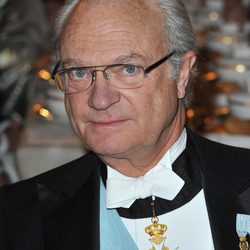 El Rey Carlos Gustavo de Suecia en el banquete de los Premios Nobel 2011