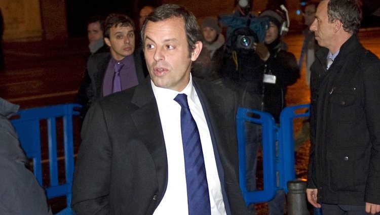 Sandro Rosell en el partido Madrid-Barça en el Santiago Bernabéu