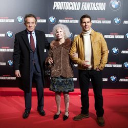 Los duques de Alba y Tom Cruise en el estreno de 'Misión imposible: Protocolo fantasma' en Madrid