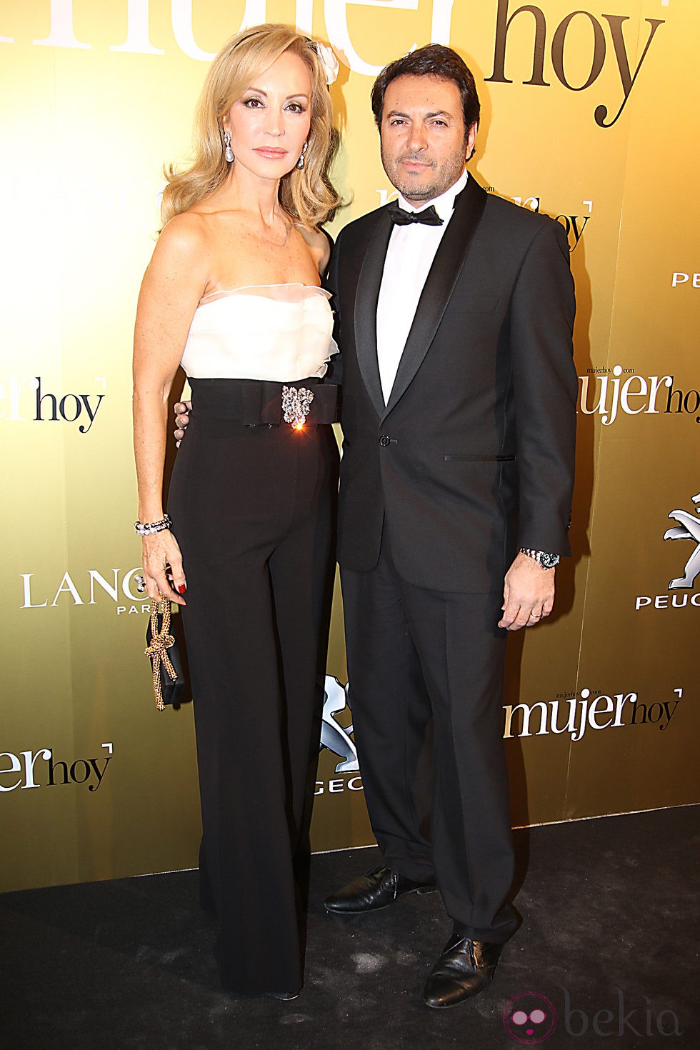 Carmen Lomana y Albert Castillón en los Premios Mujer Hoy 2011