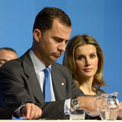 Felipe y Letizia en la presentación de la Fundación Príncipe de Girona en Barcelona