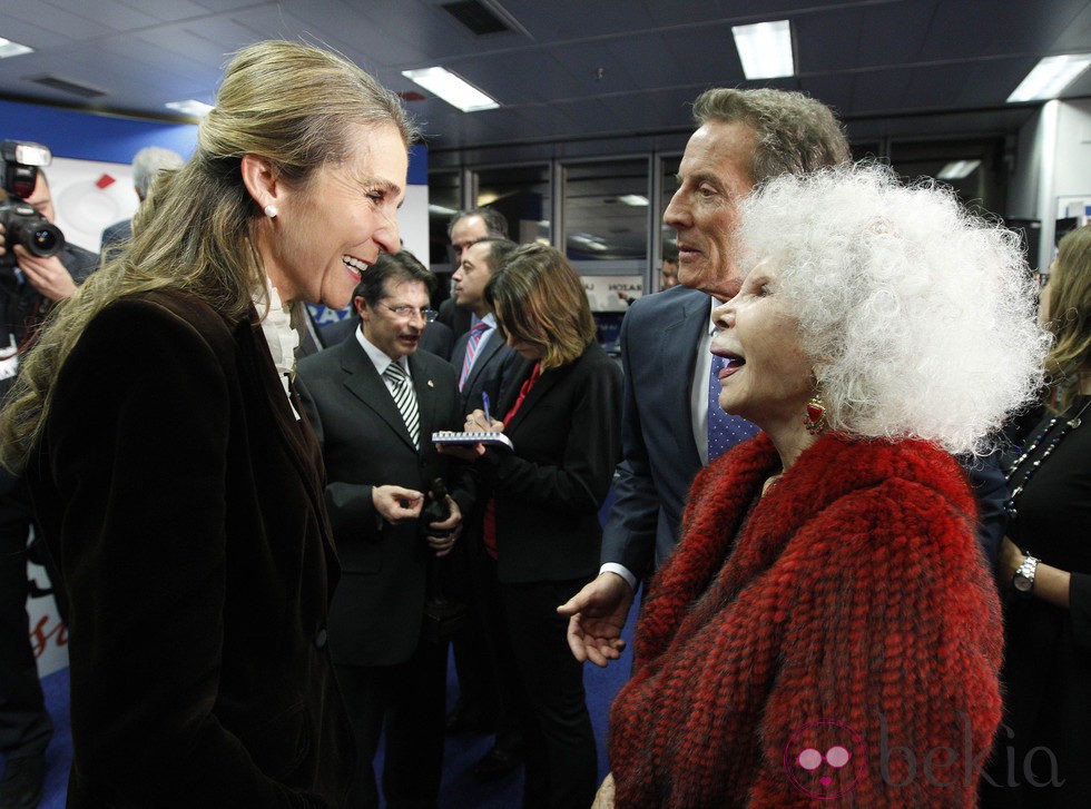 La Infanta Elena y la Duquesa de Alba en los Premios Alfonso Ussía